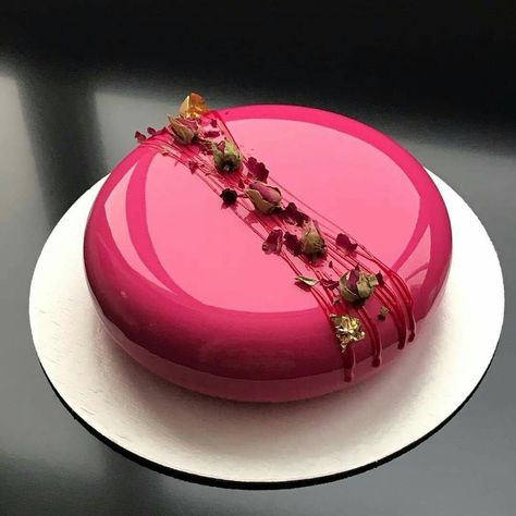 Mirror Glaze Cake, Mirror Cake, Modern Cakes, Creative Birthday Cakes, Marble Cake, Beautiful Desserts, Cake Decorating Designs, Crazy Cakes, Fancy Desserts