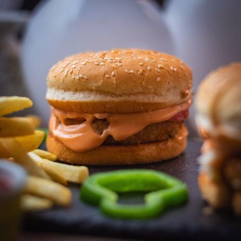 Aloo Tikki Burger by Chef @sanjyotkeer . . . . #foodie #foodislife #foodporn #igfood #delicious #fresh #foodlover #ilovefood #homemade… Aloo Tikki Burger, Burger Photography, Aloo Tikki, Food Lab, Cooking For One, I Love Food, Street Food, Food Lover, Comfort Food