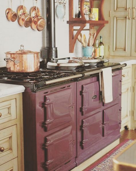 Burgundy aga Purple Cabinets, Aga Kitchen, Aga Stove, Aga Cooker, Retro Kitchens, Old Stove, Vintage Stoves, Kitchen Stove, Copper Pots