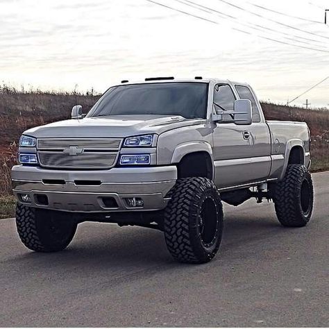 2004 Chevy Silverado 2500 Hd, Chevy Cateye Lifted, Cateye Trucks, Cat Eye Silverado, Cateye Silverado, 2005 Chevy Silverado 2500 Hd, Cateye Chevy, New Chevy Truck, 2005 Chevy Silverado