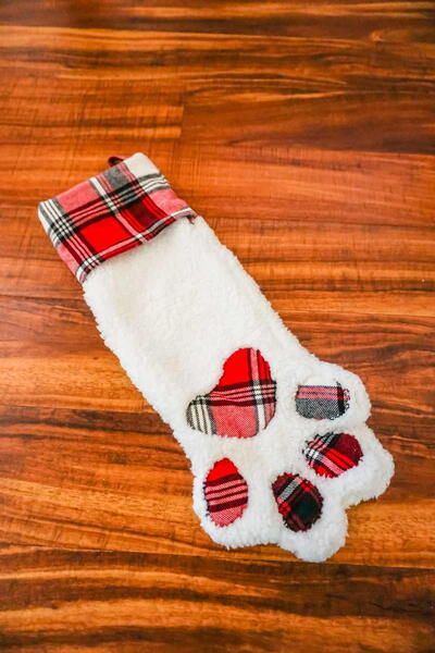 Diy Pet Christmas Stocking Pet Stocking Pattern, Paw Stocking, Free Apron Pattern, Christmas Sewing Patterns, Cat Christmas Stocking, Cat Stockings, Pet Stockings, Mini Stockings, Christmas Sewing Projects