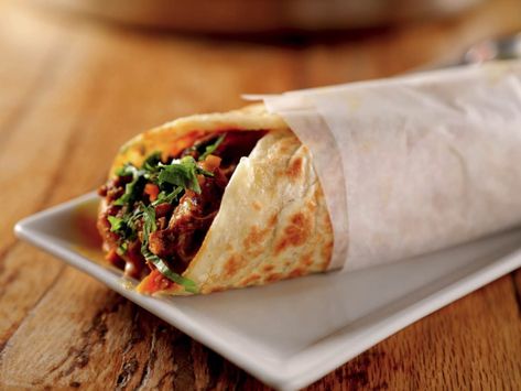 Kati Roll Recipes With Nutritional Yeast, Kati Roll, Gf Df Recipes, Canning Crushed Tomatoes, Dinner Favorites, Tamarind Chutney, Indian Chicken, Food Recipes Vegetarian, Chicken Main Dishes