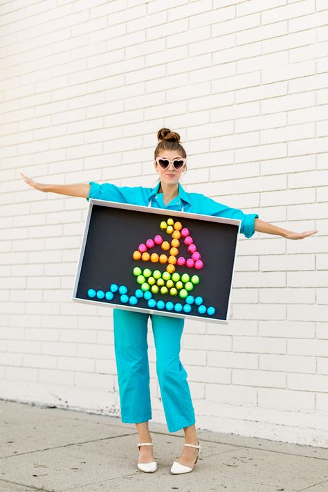 DIY Lite Brite Costume Funny Box Costume, 80s Pop Culture Halloween Costumes, Pictionary Costume, Board Game Halloween Costumes Diy, Diy Lite Brite Wall, Lite Brite Costume, Board Game Costume Ideas, Diy Lite Brite, Cardboard Costumes