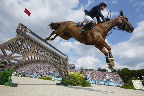 Sweden's Sweden's Henrik von Eckermann, riding King Edward, during the Equestrian Team Jumping finals, at the 2024 Summer Olympics, Friday, Aug. 2, 2024, in Versailles, France. Mosa'ab Elshamy - staff, ASSOCIATED PRESS Olympic Horses, 2024 Summer Olympics, Thomas Müller, Versailles France, Paris Summer, Paris Olympics, King Edward, Horse Jumping, Show Jumping