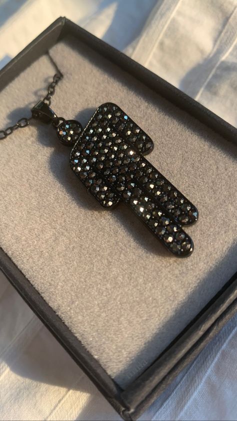 Aethestic Clothes, Billie Eilish Necklace, Blohsh Necklace, Billie Merch, Billie Eilish Black, Billie Eilish Merch, Wishlist 2024, Red Necklace, Kids Jewelry