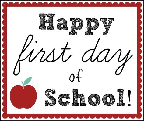 Free 1st Day of School Hang Tag Printable - Southern Made Simple Happy First Day Of School Tags Free, Happy First Day Of School Tag, Happy First Day Of School Printable, Fairy Treats, Teacher Cookies, School Dinners, Happy First Day Of School, Teacher Gift Tags, First Day Of Class