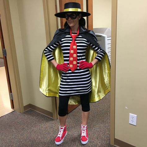 My DIY Hamburglar Halloween Costume  - and I won the work costume contest with it!  #hamburglar #diy #halloween #costume #womenscostumes Halloween Costume Office Appropriate, Hamburgler Halloween Costume, Hamburglar Costume Women, Office Staff Halloween Costume Ideas, Villian Costumes For Women, Workplace Halloween Costumes, Work Costume Ideas, Halloween Costume For Work, Work Halloween Costumes