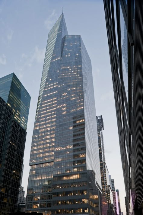 Pearl River Tower, Banks Design, Shanghai Tower, Corporate Building, Mega City, Company Building, Building Aesthetic, Business Aesthetic, High Building