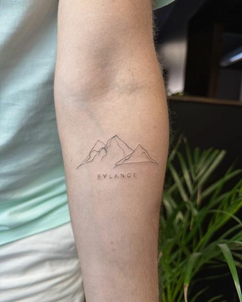 Mountain Tattoo Ideas, Moutain Tattoos, Small Mountain Tattoo, Berg Tattoo, Scenery Tattoo, Always Tattoo, Mountain Tattoo Design, Medusa Tattoo Design, Matching Best Friend Tattoos