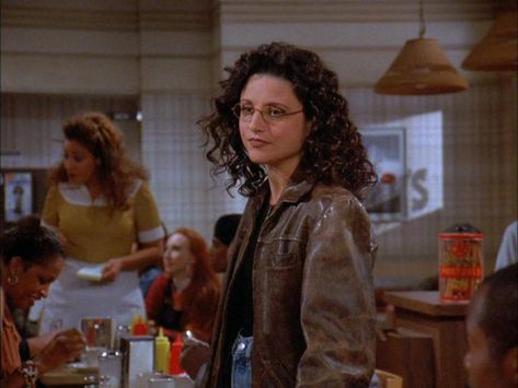 Elaine Benes From Seinfeld's Best Fashion Julia Louis Dreyfus 90s Style, Elaine Benes Glasses, Seinfeld Clothes, Julia Louis Dreyfus 90s, Julia Louis Dreyfus Seinfeld, Julia Dreyfus, Seinfeld Outfits, Elaine From Seinfeld, Seinfeld Elaine