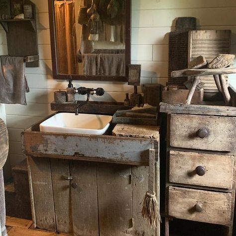 Allie Sosnoski (@ourprimitiveranch) • Instagram photos and videos Primitive Laundry Room Ideas, Primitive Bathroom Ideas, Log Home Bathroom, Primitive Laundry Rooms, Colonial Bathroom, Rustic Country Furniture, Primitive Cabin, Primitive Bathroom, Industrial Farmhouse Decor