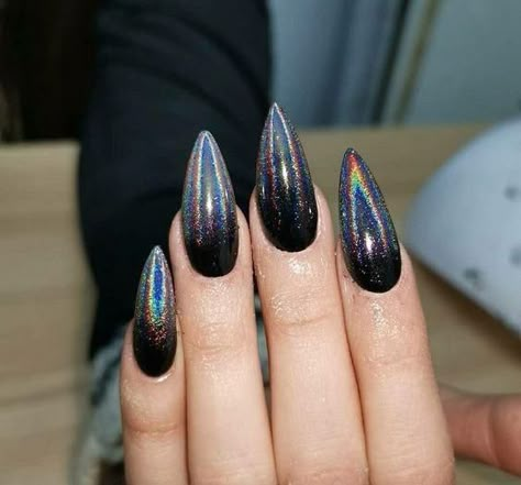 Black Unicorn Chrome Nails, Black Iredesant Nails, Easy Stilleto Nail Designs, Black Rainbow Chrome Nails, Black Hologram Nails, Black And Iridescent Nails, Black Crome Nails Design, Dark Holographic Nails, Black Aurora Nails