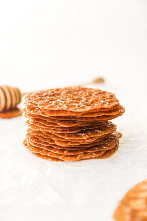 Honey Florentines Honey Florentines, Lace Cookies, Honey Candy, Honey Cookies, Bakery Items, Crispy Cookies, Unique Cookies, Wafer Cookies, Product Photographer