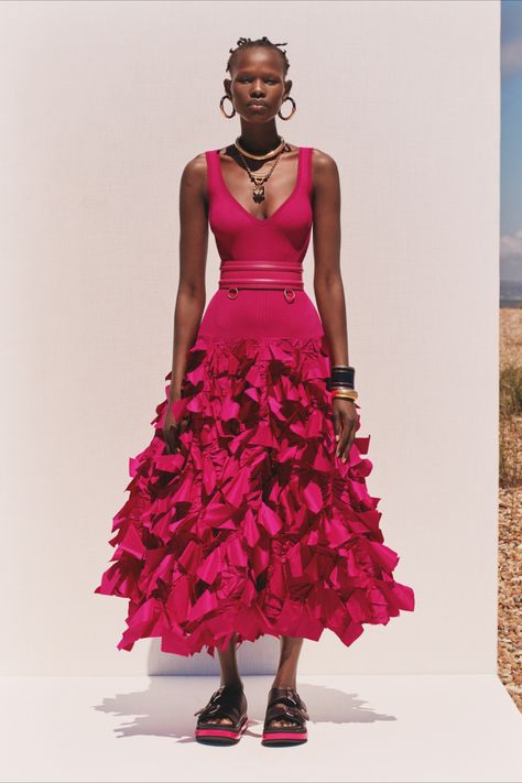 Alexander McQueen Resort 2020 Collection - Vogue Alexander Mcqueen 2020, Alexander Mcqueen Resort, Runway Fashion 2020, Gala Outfits, Irving Penn, Mcqueen Fashion, Satin Evening Dresses, Resort 2020, Project Board