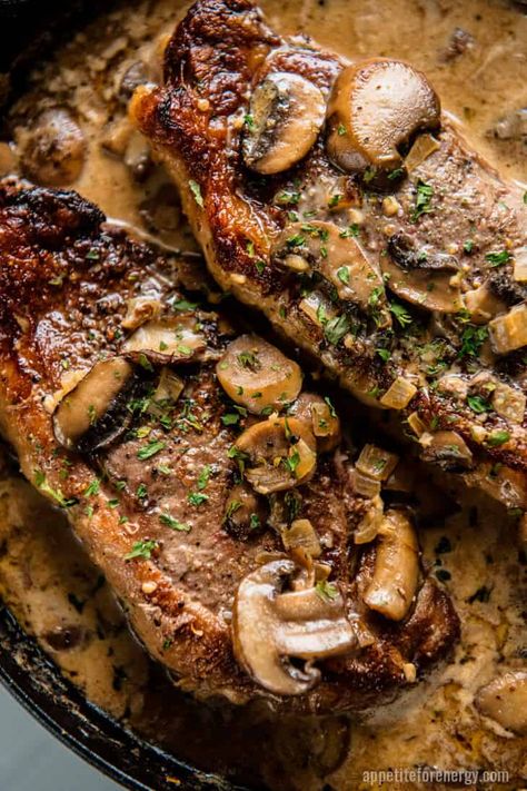 Keto Skillet Steak with Mushroom Sauce | Appetite For Energy Healthy Steak Dinner, Steak Diner, Steak With Mushroom Sauce, Mushroom Sauce Steak, Healthy Steak, Steak Dinner Recipes, Skillet Steak, Mushroom Sauce Recipe, Steak Sauce