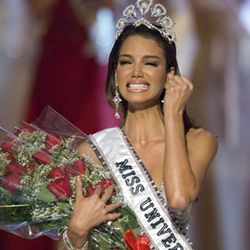 zuleyka rivera miss universe Zuleyka Rivera Miss Universe, Hopeful Aesthetic, Miss Universe 2001, Miss Universe 2006, Miss Universe 2000, Zuleyka Rivera, Miss Universe Gowns, Miss Universe 2014, Miss Puerto Rico