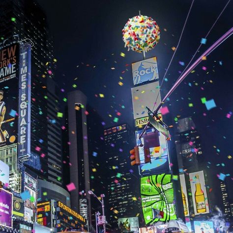 2015 ball drop Nyc Ball Drop, New York Ball Drop, Times Square Ball Drop, New York New Years Eve, Rooftop Party, Ball Drop, New Years Eve, Times Square, Festival