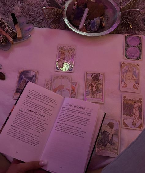 Pink Witchcraft Aesthetic, Pink Tarot Aesthetic, Pastel Pink Witch Aesthetic, Tarot Reading Aesthetic, Whimsigoth Pink, Pink Whimsigoth, Tarot Reader Aesthetic, Pink Witch Aesthetic, Bubblegum Witch