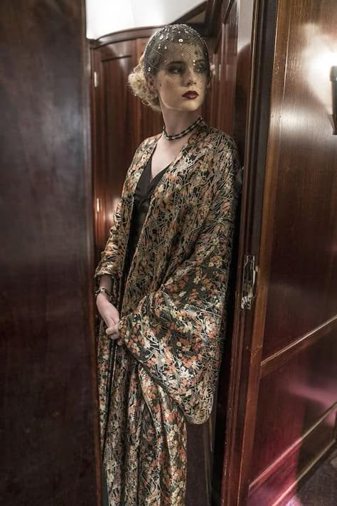 Murder on the Orient Express (2017) Express Fashion, The Orient Express, Lucy Boynton, Orient Express, Movie Costumes, Roaring 20s, 1920s Fashion, Agatha Christie, Peaky Blinders