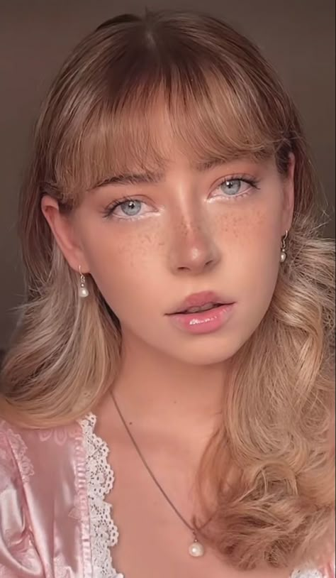 Fairy Makeup Everyday, Natural Fantasy Makeup, Soft Fem Makeup, Cute And Innocent Makeup, Milkmaid Makeup, Fairytale Makeup Looks Princess, Tiktok Face Claims, Cute Cottagecore Makeup, Light Pretty Makeup