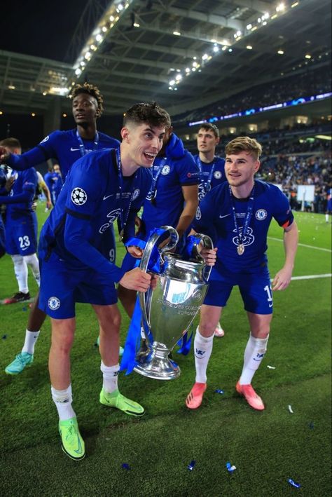 benchilwell reecejames andreaschristensen romelulukaku kaihavertz masonmount edouardmendy christianpulisic ngolokante timowerner saulniguez jorginho hakimziyech trevohchalobah antoniorüdiger kepaarrizabalaga thiagosilva rossbarkley callumhudsonodoi malangsarr rubenloftuscheek marcosalonso mateokovačić césarazpilicueta thomastuchel chelsea football soccer footballer england denmark belgian germany usa french spanish italy morocco brazil croatia premierleague championsleague Chelsea Champions League, Chelsea Football Team, Timo Werner, Chelsea Wallpapers, Chelsea Team, Chelsea Players, Word Cup, Kai Havertz, Fifa Football