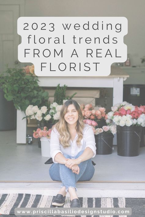 List Of Flowers Needed For Wedding, Wedding Florist Ideas, White And Green Floral Arrangements, March Wedding Flowers, Florist Tips, Real Wedding Flowers, All About Wedding, Florist Studio, Flower Tips