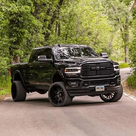 Blacked Out Truck, Black Dodge Ram, Ram 2500 Cummins, Dodge Cummins Diesel, Dog Ram, 2018 Dodge Challenger Srt, Country Trucks, Custom Lifted Trucks, Dodge Diesel