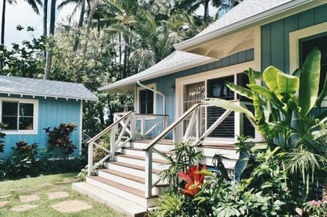 Hawaiian Style Decor, Hawaiian Beach House, Hawaii North Shore, Hawaii Beach House, Future Mood, Hawaiian House, Hawaii House, Hawaiian Homes, Beachy Room