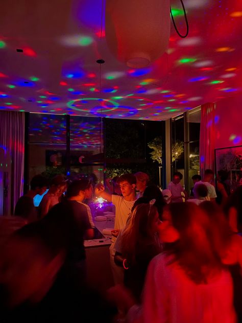 Karaoke Stage Design, House Party Inspo Decoration, Club Themed Birthday Party At Home, Big Birthday Party Aesthetic, Birthday Party Rager, Stargirl Themed Party, Colourful Party Decorations, 18th Birthday House Party Ideas, Birthday Night Aesthetic