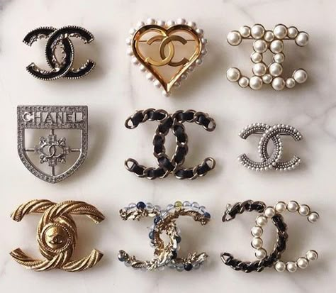 Chanel Items Aesthetic, Chanel Things, Chanel Pins, Chanel Aesthetic, Expensive Things, Chanel Brooch, Chanel Pearls, Chanel Inspired, Food Lifestyle