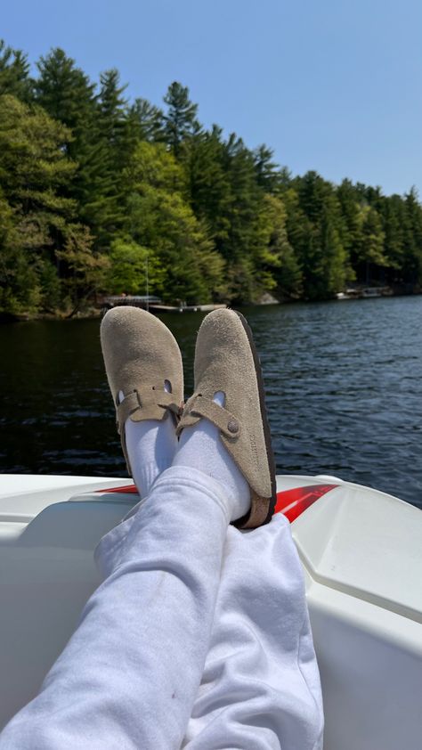 Boston Birks, Linen White Pants, Aesthetic Boat, Anastasia Makeup, Nyc Pics, Cabin Vibes, Sneakers Outfit Men, Neat Casual Outfits, Forest Cabin