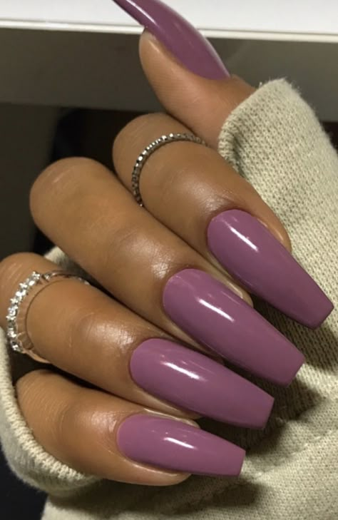 Strong Long Nails, Acrylic Nails For Summer, Dark Purple Nails, Purple Ombre Nails, Coffin Acrylic Nails, Nail Ideas Acrylic, Bright Red Nails, Acrylic Nails Almond, American Nails