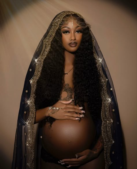 Arabian Maternity Photoshoot, Sun Maternity Shoot, Maternity Photos Mens Outfit, Egypt Maternity Shoot, Black Goddess Maternity Shoot, Maternity Ideas Black People, Maternity Photography Mom And Daughter, Spiritual Maternity Shoot, 90s Maternity Shoot Black Couple