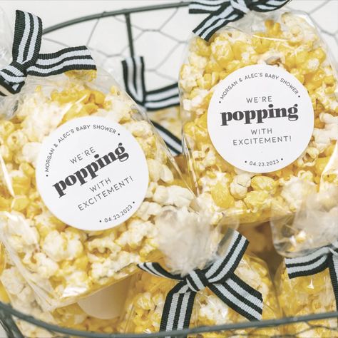 These glossy circle stickers are perfect for popcorn favor bags for baby showers or weddings! Popcorn Baby Shower Favors, Baby Shower Popcorn, Popcorn Favor, Graduation Party Gifts, Popcorn Favors, Pop Baby Showers, Popcorn Bags, Circle Stickers, Thank You Labels