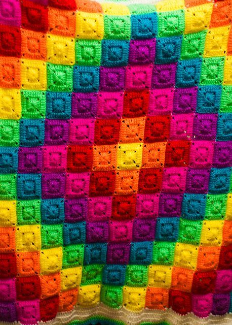 Uncinetto Zig Zag, Rainbow Blanket, Crocheted Blanket, Crochet Blanket Afghan, Crochet Granny Square Blanket, Rainbow Crochet, Crochet Quilt, Manta Crochet, Crochet Lessons