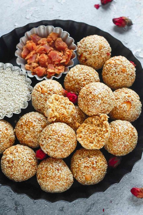 Til Laddu | Sesame Laddu - Aromatic Essence Til Laddu, Makar Sankranti Festival, Cardamom Powder, Makar Sankranti, Indian Desserts, Clarified Butter, Indian Sweets, Foods Recipes, Yummy Desserts