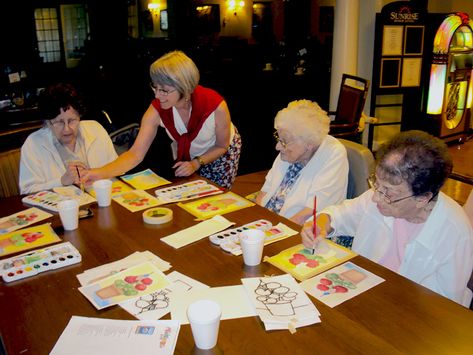 Art Projects, Art Classes & Art Activities for Seniors–Artfully Aging Art For Seniors Citizens, Senior Art Projects, Art For Seniors, Senior Citizen Activities, Activities For Seniors, Reflection Activities, Arts Month, Creative Writing Activities, Capstone Project