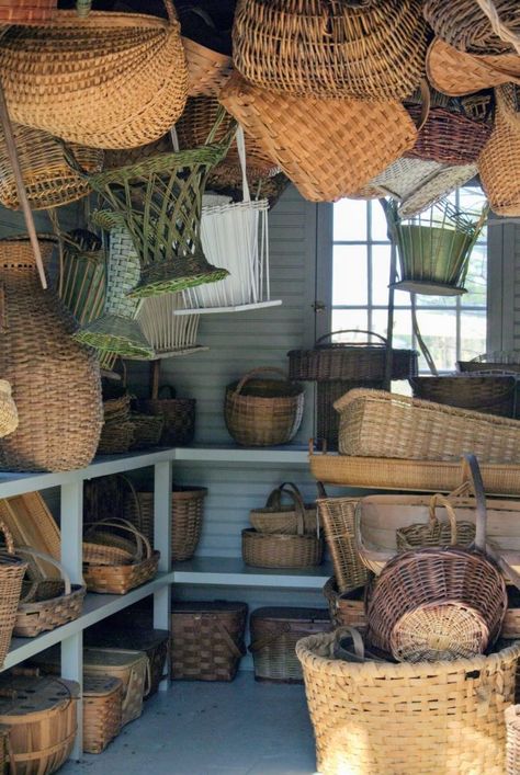 Martha Stewart House, Martha Stewart Aesthetic, Basket Styling, Martha Stewart Garden, Martha Stewart Easter, Hanging Wicker Baskets, Easter Image, Antique Baskets, Wicker House