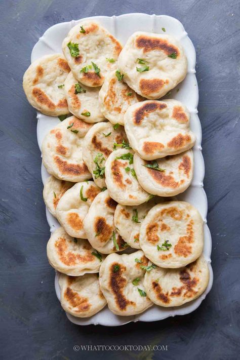 Homemade Naan Dippers Thai Bread Recipes, Mini Naan Bread Recipes, Naan Dippers Recipe, Nana Bread Recipes, Garlic Naan Bread Recipe, Nana Bread, Nan Recipe, Homemade Naan Bread, Recipes With Naan Bread