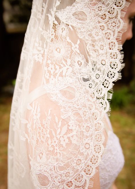 All Over Lace Veil  Lace Mantilla Lace Wedding by RechercheVeils Acre Wedding, Unique Veil, Lace Mantilla Veil, Lace Veils Bridal, Lace Mantilla, Wedding Dresses Blush, Veil Lace, Diy Wedding Dress, Lace Veil