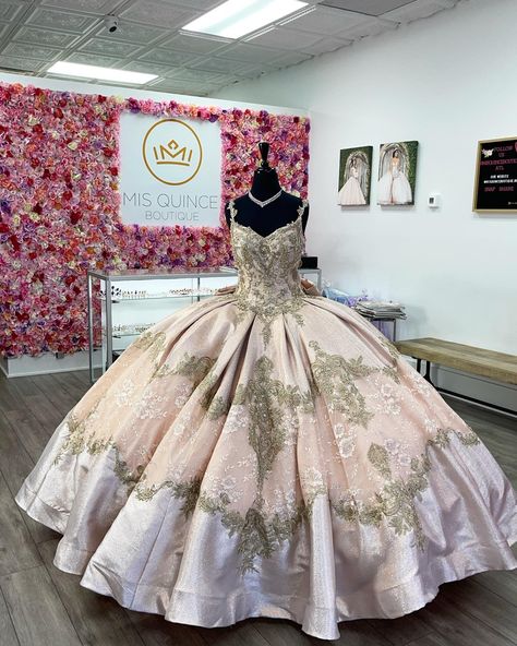 Rose Gold Quince Dress, Gold Quince Dress, Gold Quinceanera Dresses, Planning 2025, Rose Gold Quinceanera Dresses, Rose Gold Quince, Rose Gold Quinceanera, Xv Dresses, Quincenera Dresses