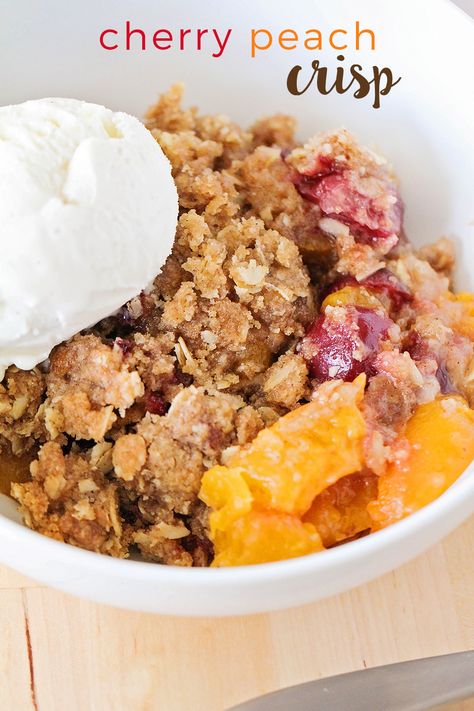 This cherry peach crisp is full of juicy summer fruit, and so easy to make. It's the perfect summer dessert! Cherry Peach Crisp, Peach And Cherry Recipes, Fantastic Dessert, Cherry Crisp Recipe, Fruit Sweets, Cherry Crisp, Completely Delicious, Peach Crisp, Juicy Peach