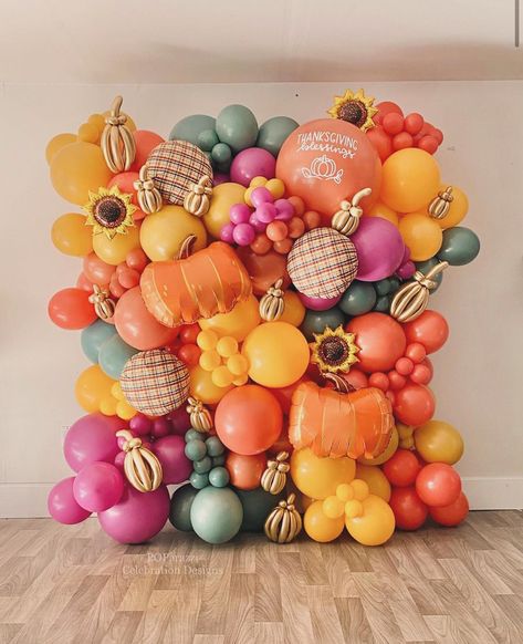 Our favorite part of Thanksgiving? The color scheme 😍���😍 Balloon install by: @poparazzicelebrationdesigns Fall Balloon Backdrop, October Balloon Garland, Friendsgiving Balloon Garland, Turkey Balloon Arch, Fall 30th Birthday Party Ideas, Party Trends 2024, November Party Ideas, Thanksgiving Balloon Arch, Fall Festival Balloon Garland