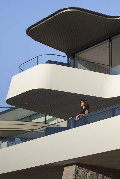 Luigi Rosselli, Modern Balcony, Hillside House, Timber Ceiling, Travertine Floors, Hill House, House On A Hill, Green Roof, Structural Engineering