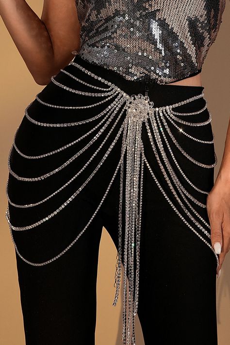 Dripping In Diamonds Outfit, Dress With Chains, Tassel Clothing, Bling Outfits, Shiny Accessories, Hip Jewelry, Rhinestone Outfit, Waist Jewelry, Cosplay Jewelry