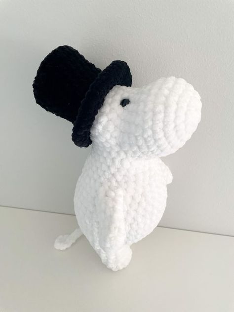 Moomin papa DIY crochet toys #diycrochettoys #crochet #crochettoy #crochettoys 3.700 Moomin Papa, Diy Crochet Toys, Plushie Patterns, Crochet Things, Baby Gym, Diy Clay Crafts, Crochet Toys Patterns, Diy Stuffed Animals, Knit Or Crochet