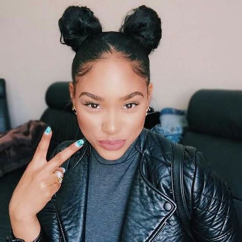 Throwback hairstyle two buns @itsmyrayeraye Pigtail Buns, Two Buns Hairstyle, Two Buns, Two Ponytails, Ponytail Bun, Pigtail Hairstyles, Protective Hairstyles, Ponytail Hairstyles, Curly Hair Styles Naturally