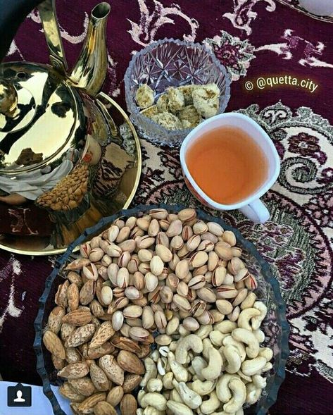 Dry Fruits of Quetta Balochistan with green tea Afghan Tea, Balochistan Culture, Pashtun Culture, Quetta Balochistan, Arabic Interior, Beautiful Pakistan, Pakistani Culture, Punjabi Culture, Balochi Dress