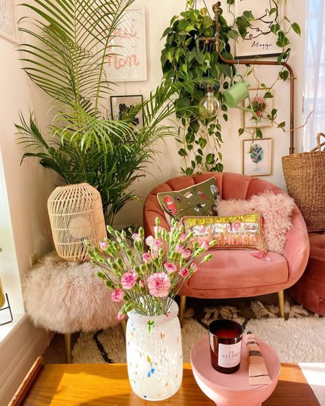 Dream Apartment Decor, Apartment Decor Inspiration, Vintage Eclectic, Apartment Inspiration, Living Room Inspo, Room Inspiration Bedroom, Dream House Decor, Aesthetic Room Decor, House Inspiration