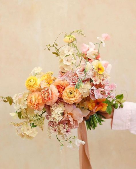 Bridal Bouquet Peach, Spring Bouquet, Bouquet Of Flowers, My Flower, Pretty Flowers, This Morning, Wedding Inspo, Bridal Bouquet, Flower Power